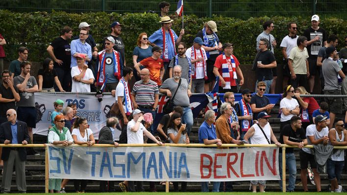"Fans von Tasmania"; © imago images / Matthias Koch
