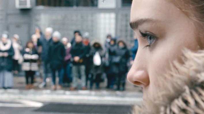 Talia Ryder als Skylar in einer Szene des Films "Never Rarely Sometimes,Always" (dpa/Focus Features Berlinale)