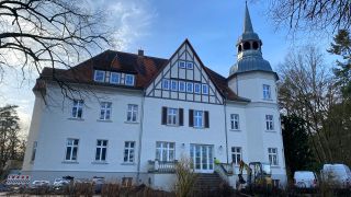 Das Schloss Sigrön wurde um 1910 als Jagdsitz für eine Adelsfamilie gebaut, nun entsteht dort ein Hotel und Restaurant. (Quelle: rbb/Haase-Wendt)
