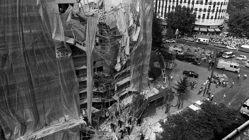 Anschlag auf die "Maison de France" am 25.August 1985 in West-Berlin. (Quelle: Picture Alliance/AP/Guenther Peters)