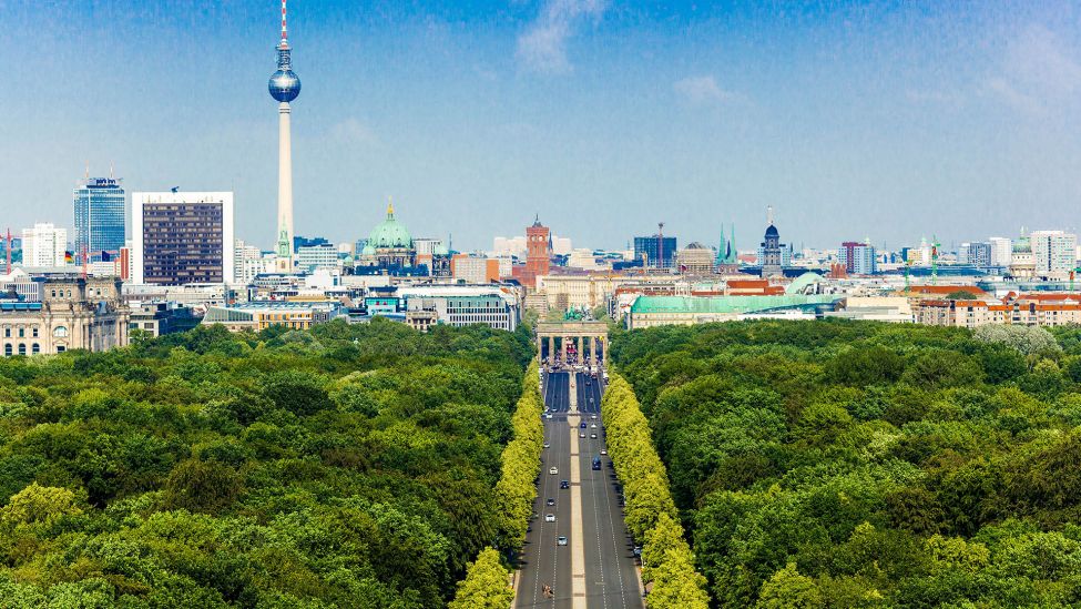 Aussicht von der Siegessäule Berlin auf die Innenstadt. (Quelle: dpa/Micha Korb)