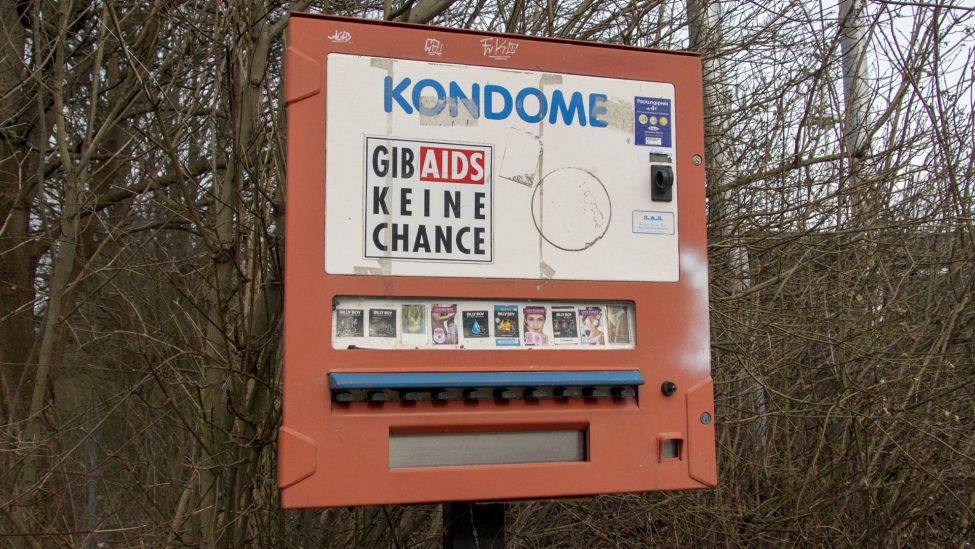 Ein Kondomautomat, aufgenommen am 25.02.20218 in Hannover. (Quelle: Imago Imges)