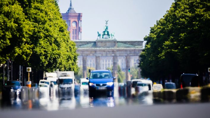 Symbolbild: Warme Sommertage in Berlin. (Quelle: dpa/Christoph Soeder)