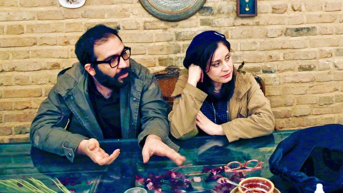 Archivbild: Die beiden iranischen Filmemacher Maryam Moghadam (r) und Behtash Sanaeeha, aufgenommen am 22.02.2021. (Quelle: dpa/Farshid-M. Bina)