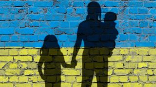 Symbolbild: Frauen und Kinder auf der Flucht vor Krieg in der Ukraine