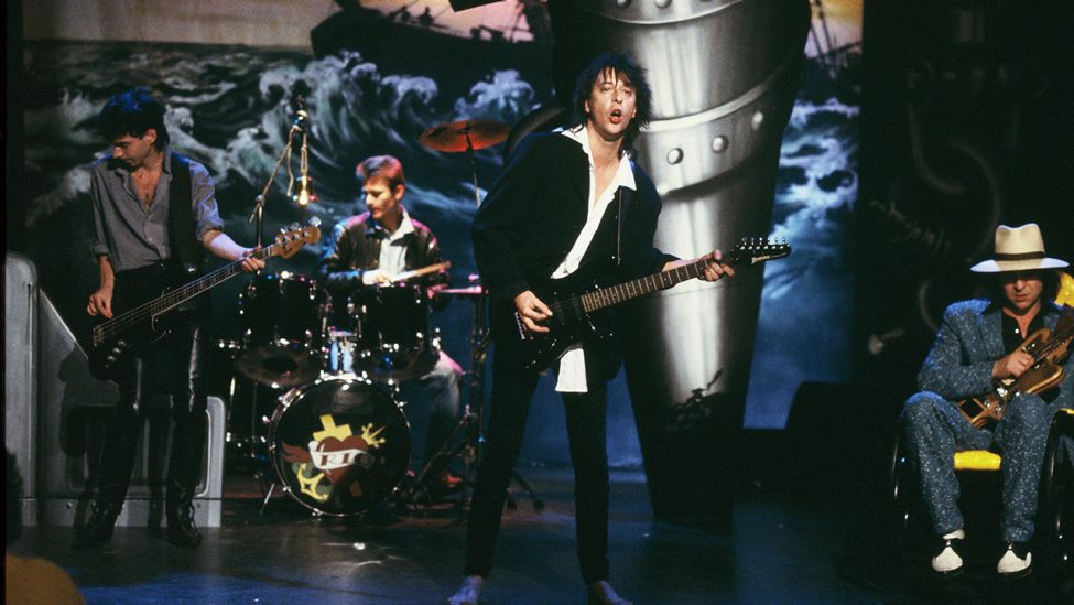 Rio Reiser und Band bei einem TV Auftritt im Jahre 1987 in Köln (Quelle: imago/Horst Galuschka)