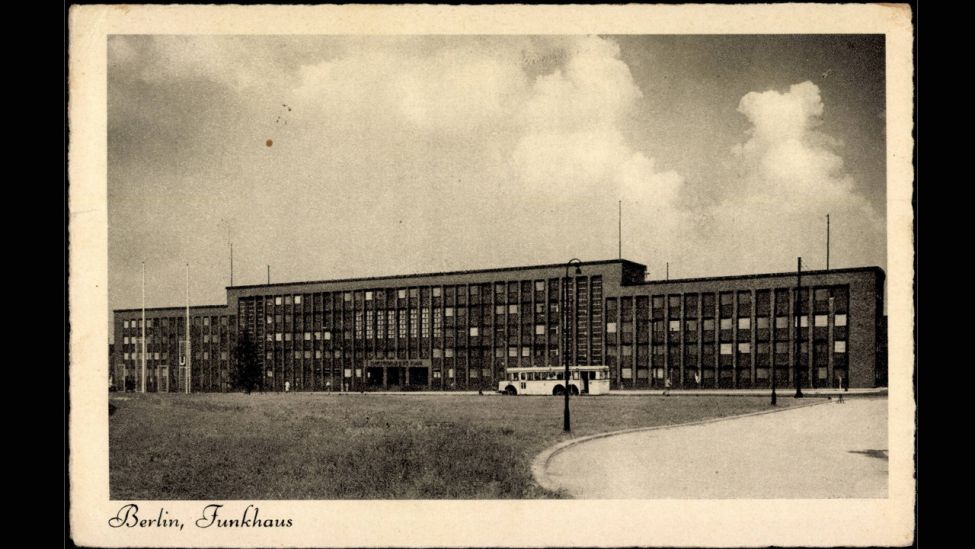 Ein Foto von 1937 zeigt das Haus des Rundfunks an der Masurenallee in Berlin. (Quelle: imago/Arkivi)