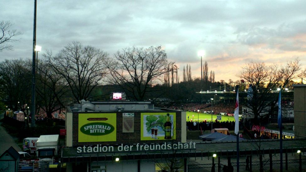 Das Stadion der Freundschaft in Cottbus (Quelle: imago/Dehlis)