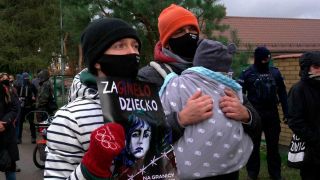 Eiskalte Grenze - Das Drama an der polnischen Sperrzone - Reportage von Team Kowalski/Agnieszka Hreczuk (09.03.22, 22:15)