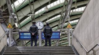 Bundespolizisten in Berlin Ostbahnhof 2016 (Quelle: Imago/Jürgen Heinrich)
