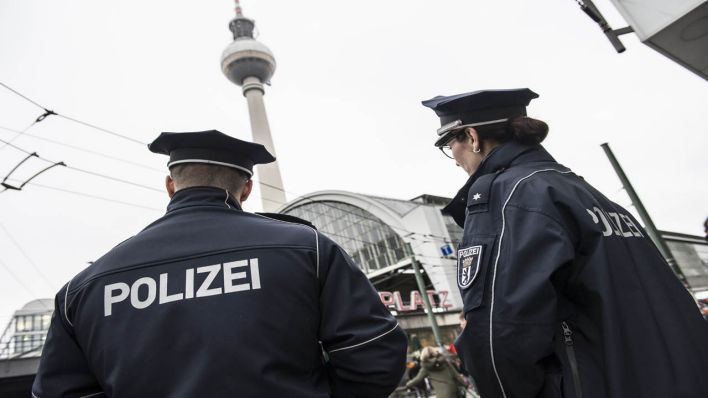 Die Berliner Polizei hat dringenden Sanierungsbedarf: 191 Mio. Euro werden für gebraucht (Bild: dpa/Zinken).