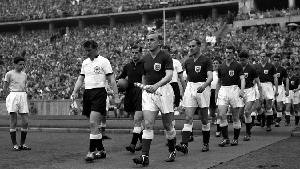 1956: Fußball-Länderspiel Deutschland gegen England im Berliner Olympiastadion (Quelle:imago/Otto Krschak)