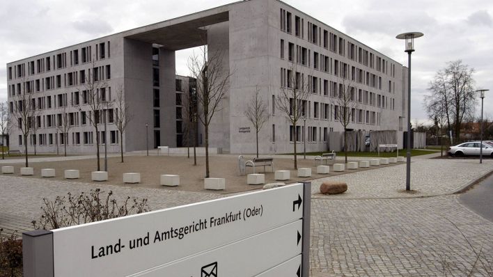Gebäude von Amts- und Landesgericht in Frankfurt an der Oder (Quelle: imago/Bernd Friedel),