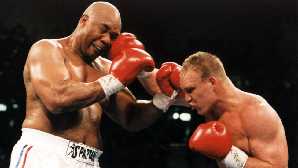 Axel Schulz 1995 gegen US-Box-Idol George Foreman (Quelle: imago/Mausolf)
