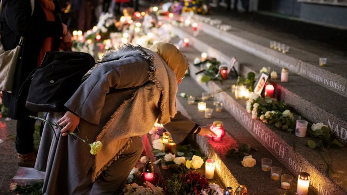 Gedenkstätte für die Opfer des Terroranschlags auf dem Weihnachtsmarkt an der Gedächtniskirche auf dem Breitscheidplatz in Berlin (Quelle: dpa/Bernd von Jutrczenka)