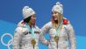 Mariama Jamanka und Lisa-Marie Buckwitz bei der Siegerehrung der Olympischen Spiele (Quelle: imago/GEPA pictures)