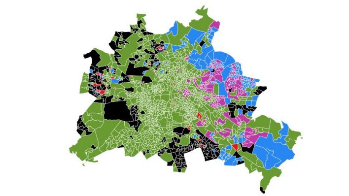 Eine Karte von Berlin zeigt, welche Partei wo die meisten Stimmen erzielt hat. (Quelle: rbb24)