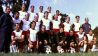 Die Mannschaft von Union Berlin posiert 1968 mit dem kurz zuvor gewonnenen FDGB Pokal. Bild: imago/Werner Franke