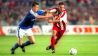 Zweikampf im Pokalfinale 2001 zwischen Schalke und Union. Bild: imago/Contrast