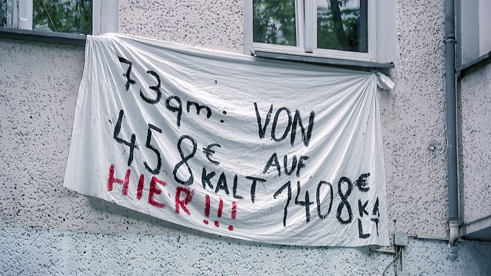 Protest-Transparent gegen die Mieterhöhung in dern Lenbachstraße (Quelle: rbb)