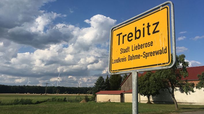 Ein Ortseingangsschild steht in Trebitz (Quelle: rbb/Dirk Schneider)