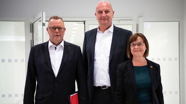 Dietmar Woidke (M), Ursula Nonnemacher, Michael Stübgen (Quelle: dpa/Stache)