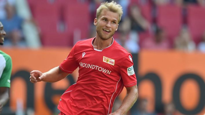 Sebastian Andersson jubelt im Spiel beim FC Augsburg. Quelle: imago images/osnapix