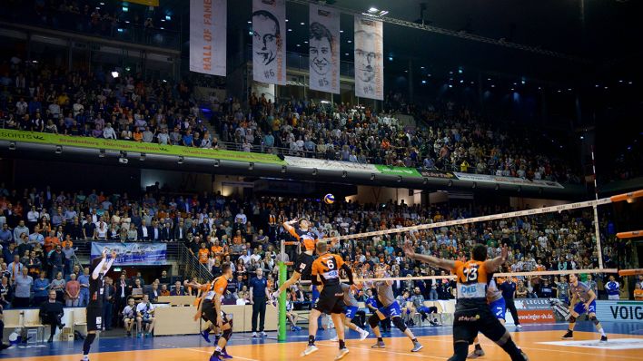 Volleyball in der Max-Schmeling-Halle (imago images/Thonfeld)