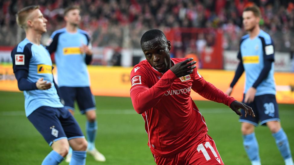 Anthony Ujah jubelt nach seinem Treffer gegen Mainz. Quelle: imago images/Matthias Koch