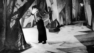 Filmstill aus "Das Cabinet des Dr. Caligari" (Quelle: Friedrich-Wilhelm-Murnau-Stiftung)