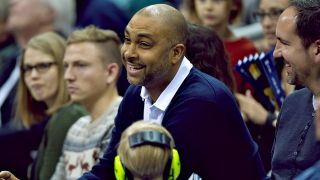 Ademola Okulaja bei einem Spiel von Alba Berlin. Quelle: imago images/Camera 4 Ademola Okulaja bei einem Spiel von Alba Berlin. Quelle: imago images/Camera 4