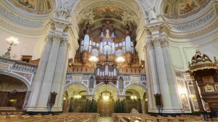 Archivbild: Innenansicht des Berliner Doms mit Orgel in Berlin Mitte. (Quelle: dpa)