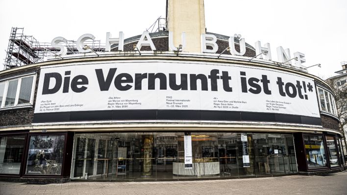 Die wegen des Coronavirus geschlossenen Schaubühne am Lehniner Platz. (Quelle: dpa/Sommer)