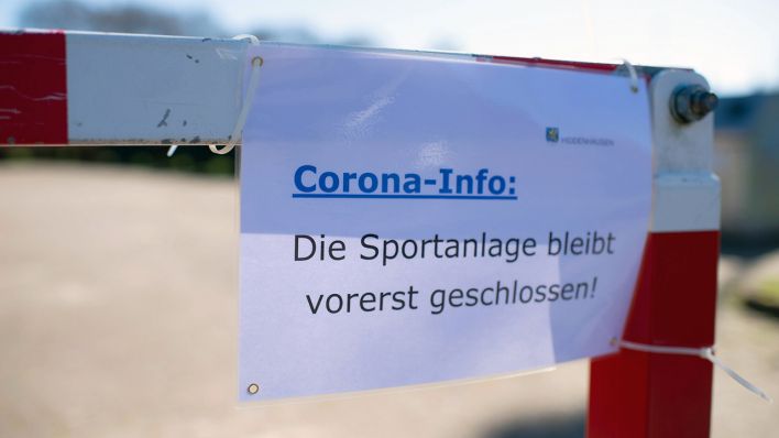 Wegen Corona geschlossene Sportanlage (imago images/Noah Wedel)