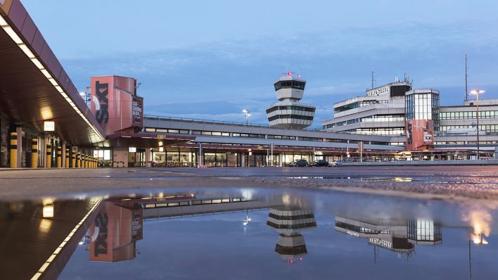 Flughafen Berlin Tegel - Der Berliner Flughafen Tegel kann am 15. Juni vorübergehend außer Betrieb gehen, wenn die Passagierzahlen weiter niedrig bleiben. (Quelle: dpa/B. Kriemann)