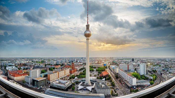 Blick auf den Fernsehturm in Berlin (Quelle: dpa/Frank Peters)