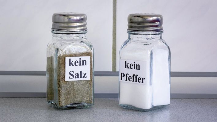 Sehr exakt markierte Salz- und Pfefferstreuer (Quelle: imago-images)