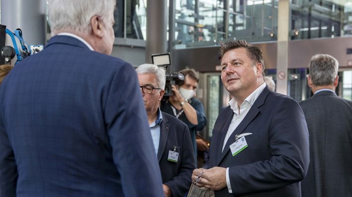 Horst Seehofer und Andreas Geisel bei der Innenministerkonferenz Thüringen 2020 im Dorint Hotel. Erfurt, am 17.06.2020. (Quelle: dpa/Michael Kremer)