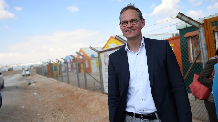 Bundesratspräsident Michael Müller (SPD) besucht das Flüchtlingslager Al-Asrak, Amman Jordanien. (Quelle: dpa/B. Pedersen)