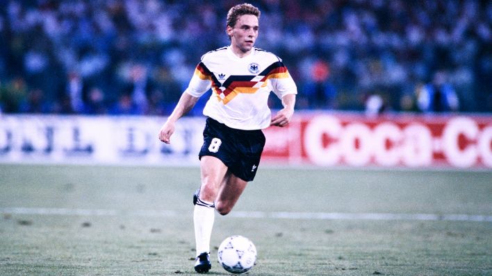 Thomas Häßler am Ball im WM-Finale 1990. / imago images/Laci Perenyi