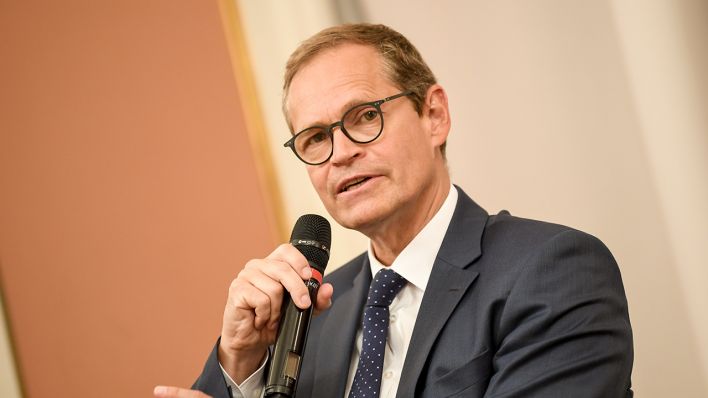 Michael Müller (SPD), Berlins Regierender Bürgermeister spricht am 13.08.2020 in Berlin. (Quelle: dpa/Britta Pedersen)