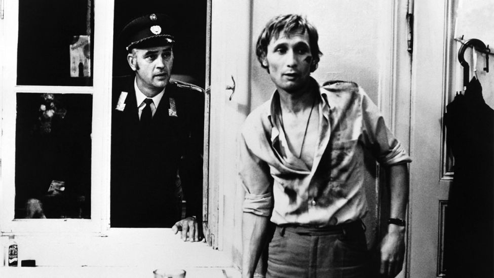 Filmstil aus "Die Angst des Tormanns beim Elfmeter" 1972 mit Schauspieler Arthur Brauss (rechts) (Bild: dpa/Courtesy Everett Collection)