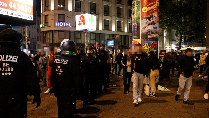 Polizeieinsatz am Rosenthaler Platz in Berlin Mitte. (Quelle: BLP/S. Zilske)