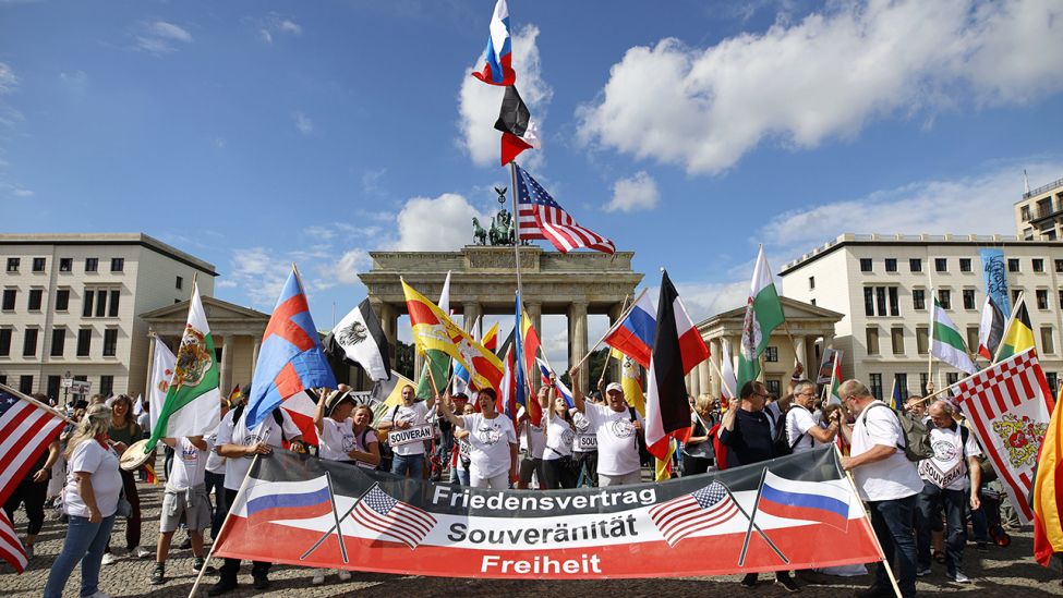 emonstranten in Berlin am 29.08.2020 (Quelle: picture alliance/Geisler-Fotopress)