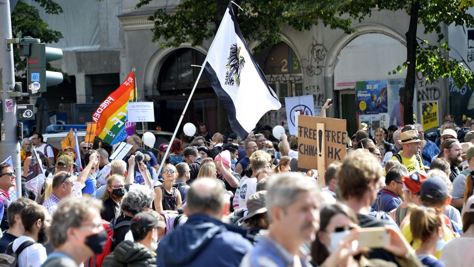 Proteste gegen die Corona-Maßnahmen in der Friedrichstrasse in Berlin am 29.08.2020 (Quelle: dpa/Timm)