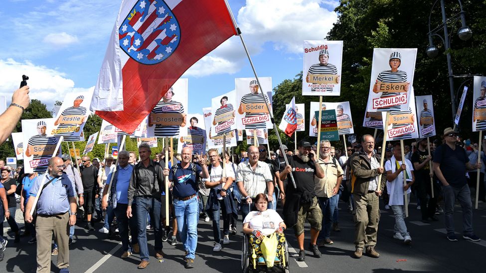 Demonstranten am 29.08.2020 in Berlin (Quelle: dpa/Timm)