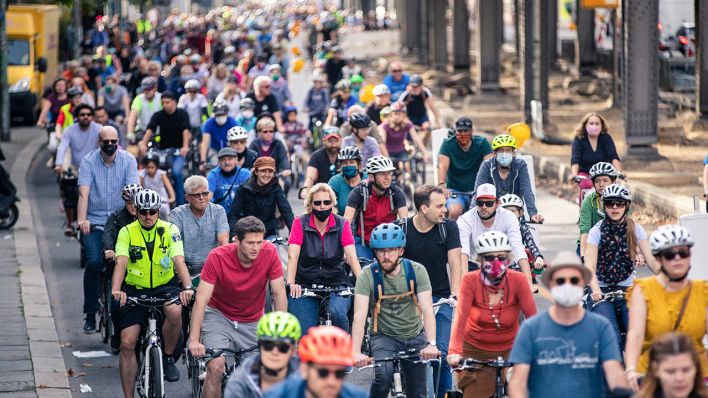 Radfahrer demonstrieren für mehr PopupRadwege in Berlin