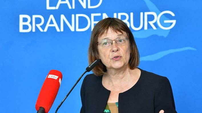 Ursula Nonnemacher (Bündnis90/Die Grünen), Ministerin für Soziales, Gesundheit, Integration und Verbraucherschutz in Brandenburg, (Quelle: dpa/Bernd Settnik)