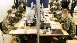Pandemie Bekampfung Bundeswehr Jetzt Auch In Friedrichshain Kreuzberg Im Einsatz Rbb24