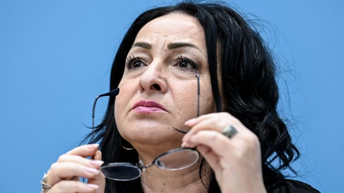 Dilek Kalayci (SPD), Senatorin für Gesundheit, Pflege und Gleichstellung (Quelle: dpa/Britta Pedersen)